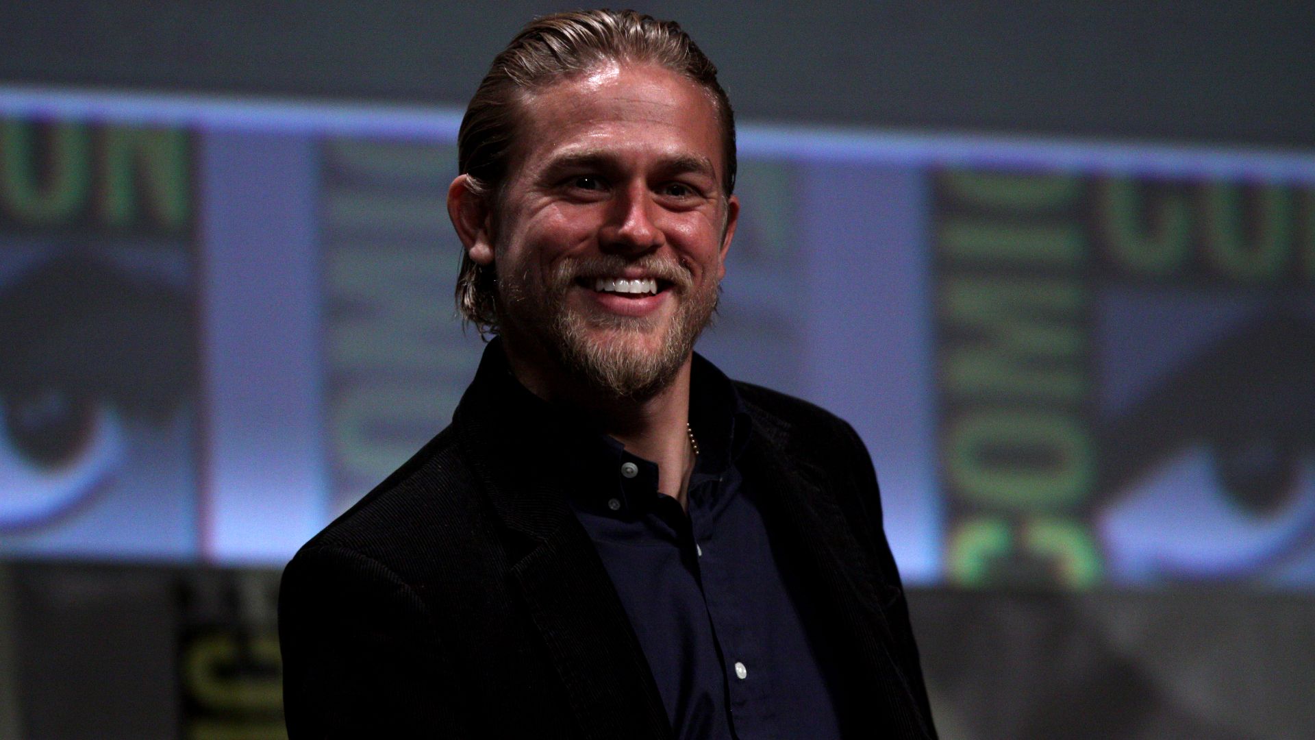 File:Charlie Hunnam (7607394110).jpg