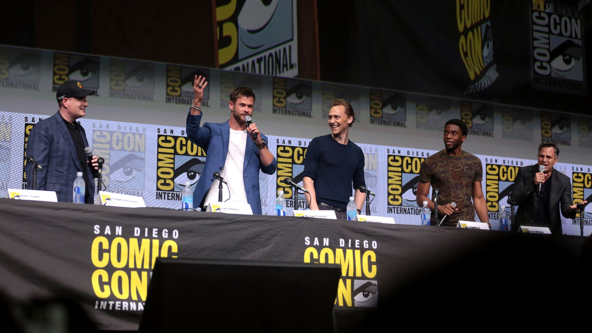 File:Avengers Infinity War by Gage Skidmore.jpg