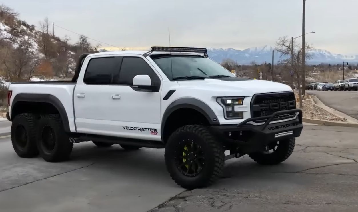 Hennessey VelociRaptor 6x6 (White) (Cont.)