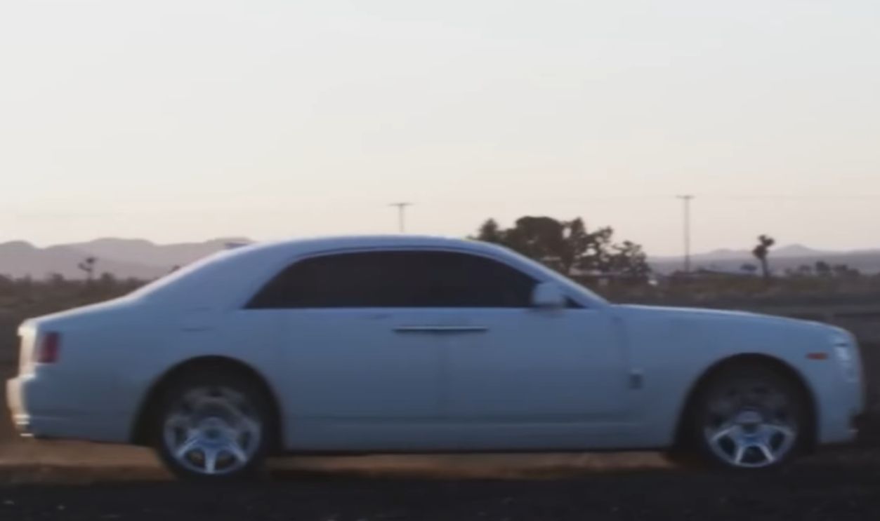 Rolls-Royce Phantom (2018, Extended Wheelbase, White) (Cont.)