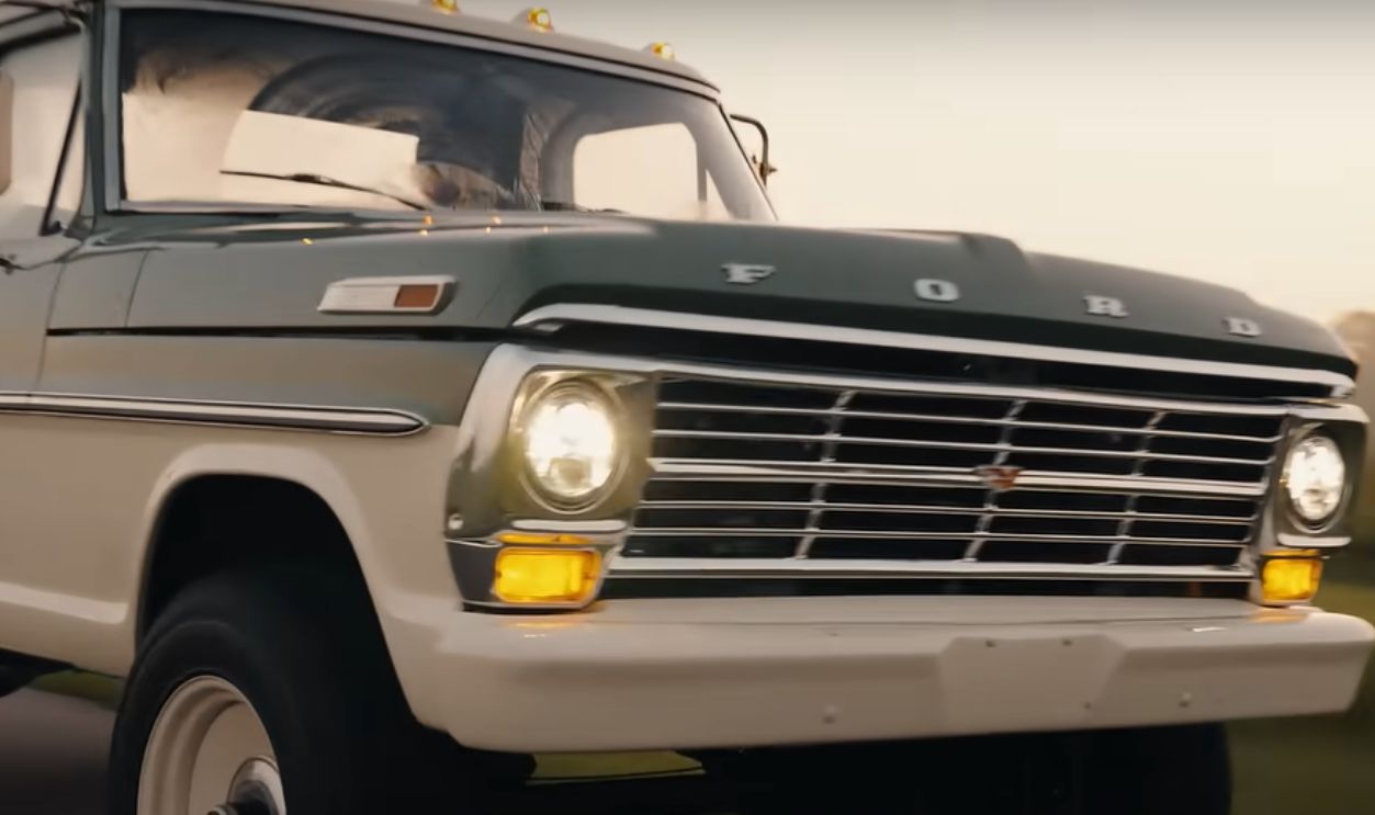 Ford F-250 Heritage (Two-Tone Green And White) (Cont.)