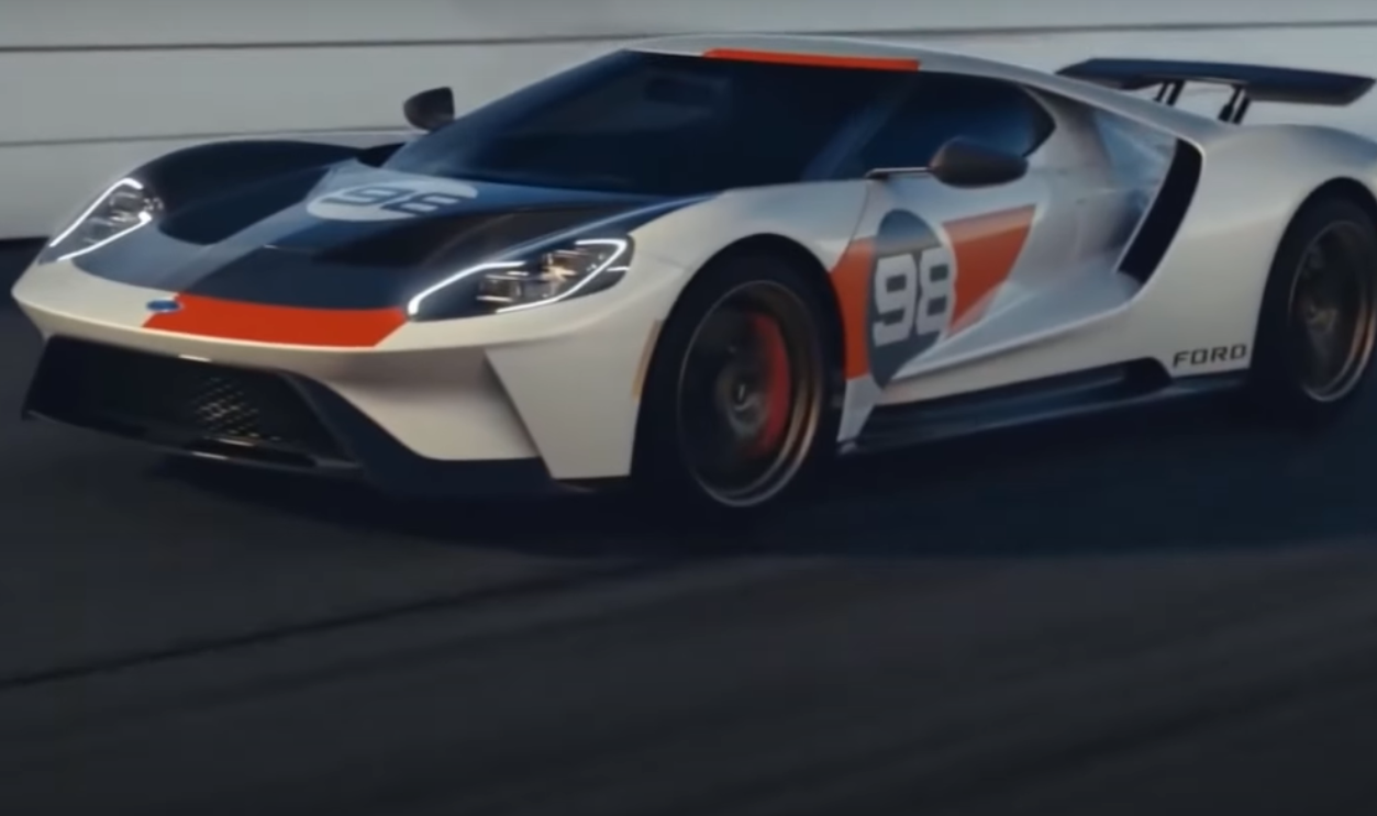 Ford GT (2021, White Over Black)