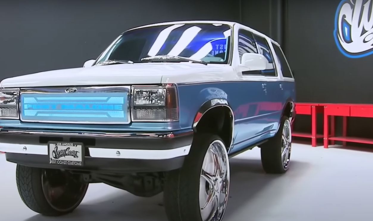 1992 Ford Explorer (White And Teal, Modified)