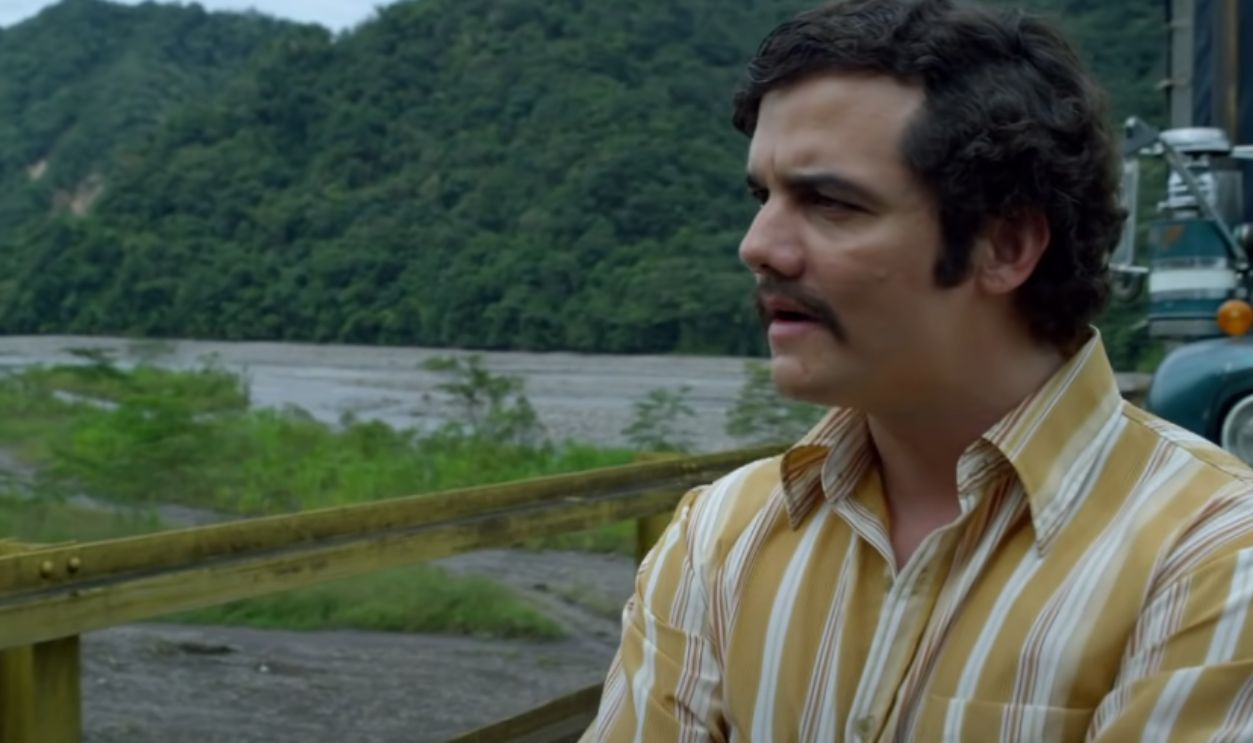 Screenshot from Narcos (2015-2017)