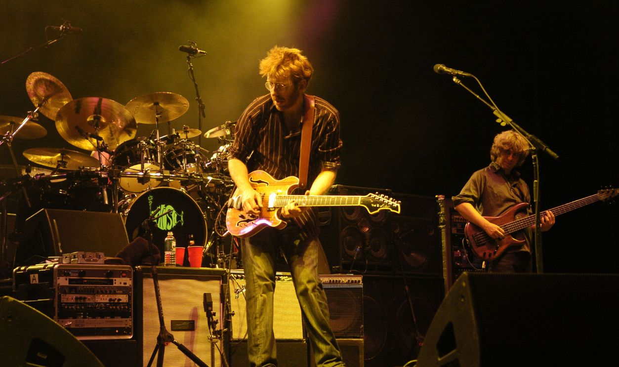 Trey Anastasio and Mike Gordon of Phish