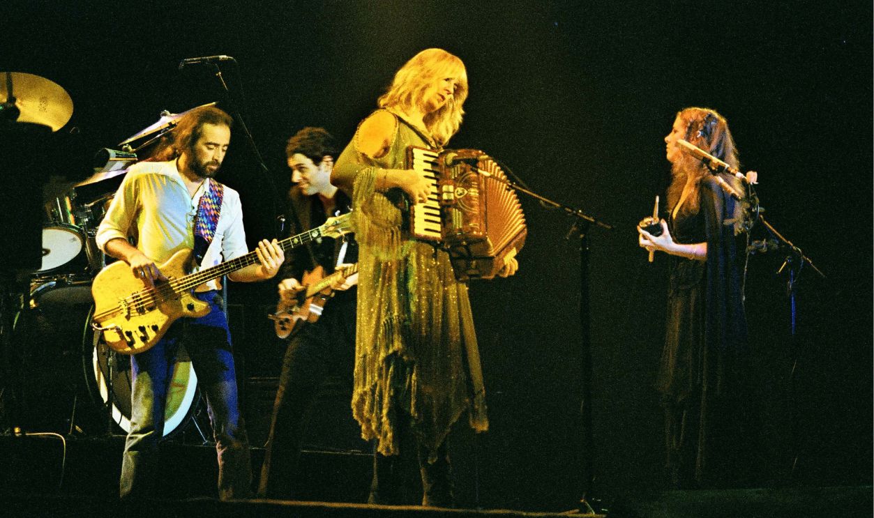 WEMBLEY ARENA Photo of FLEETWOOD MAC, L-R: John McVie, Lindsey Buckingham, Christine McVie, Stevie Nicks performing live onstage