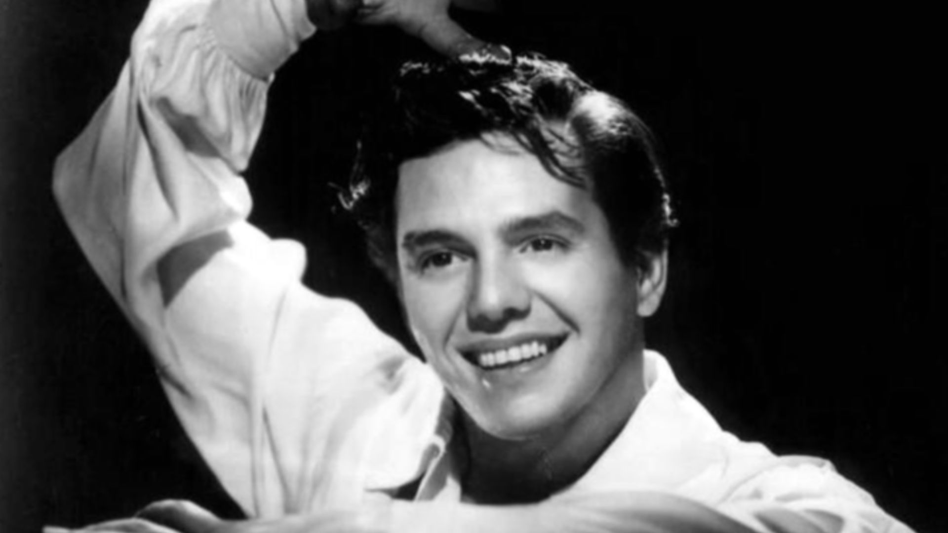 File:Desi Arnaz 1950.JPG