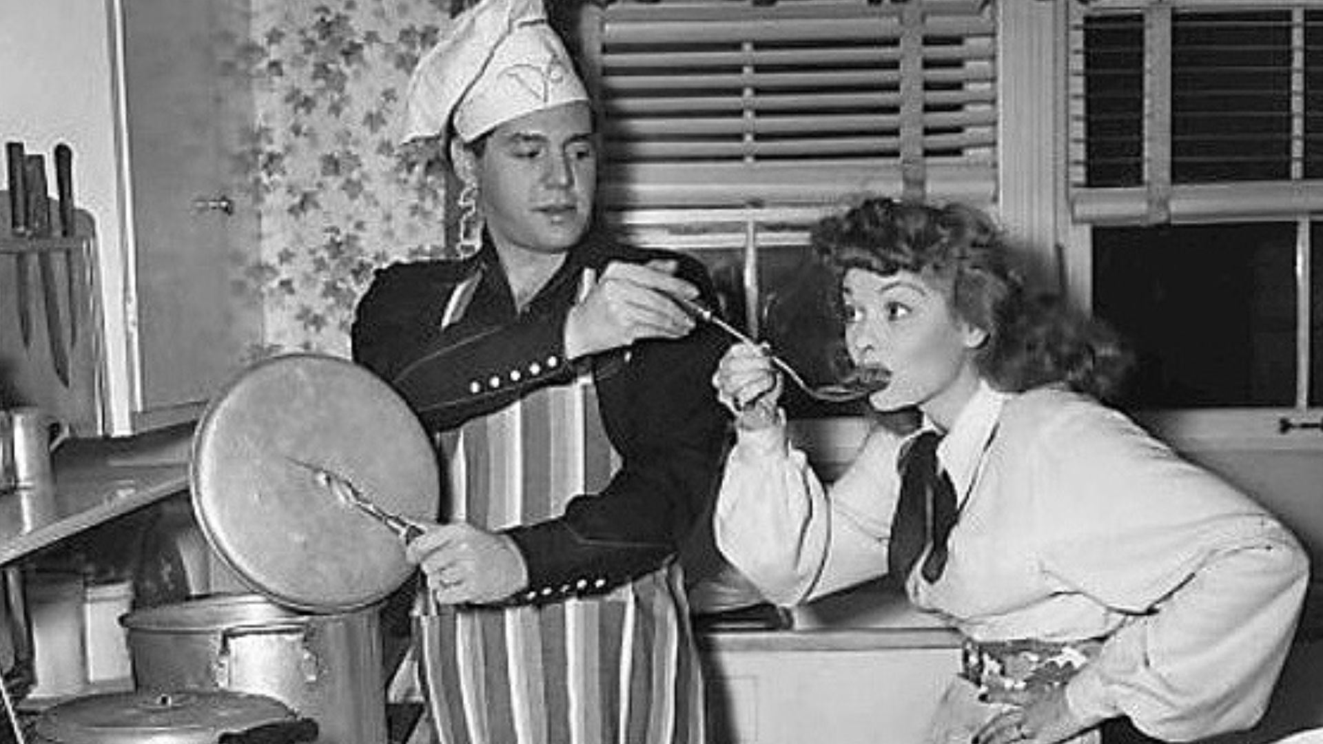 File:Lucille Ball and Desi Arnaz at home 1947.jpg
