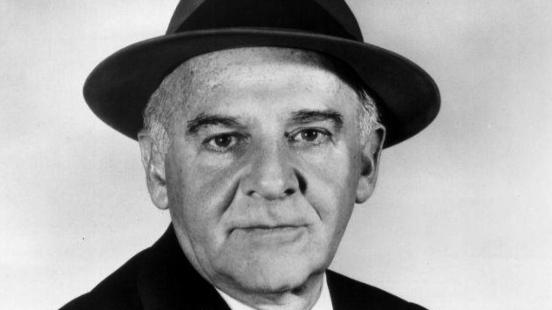 File:Walter Winchell 1960.JPG