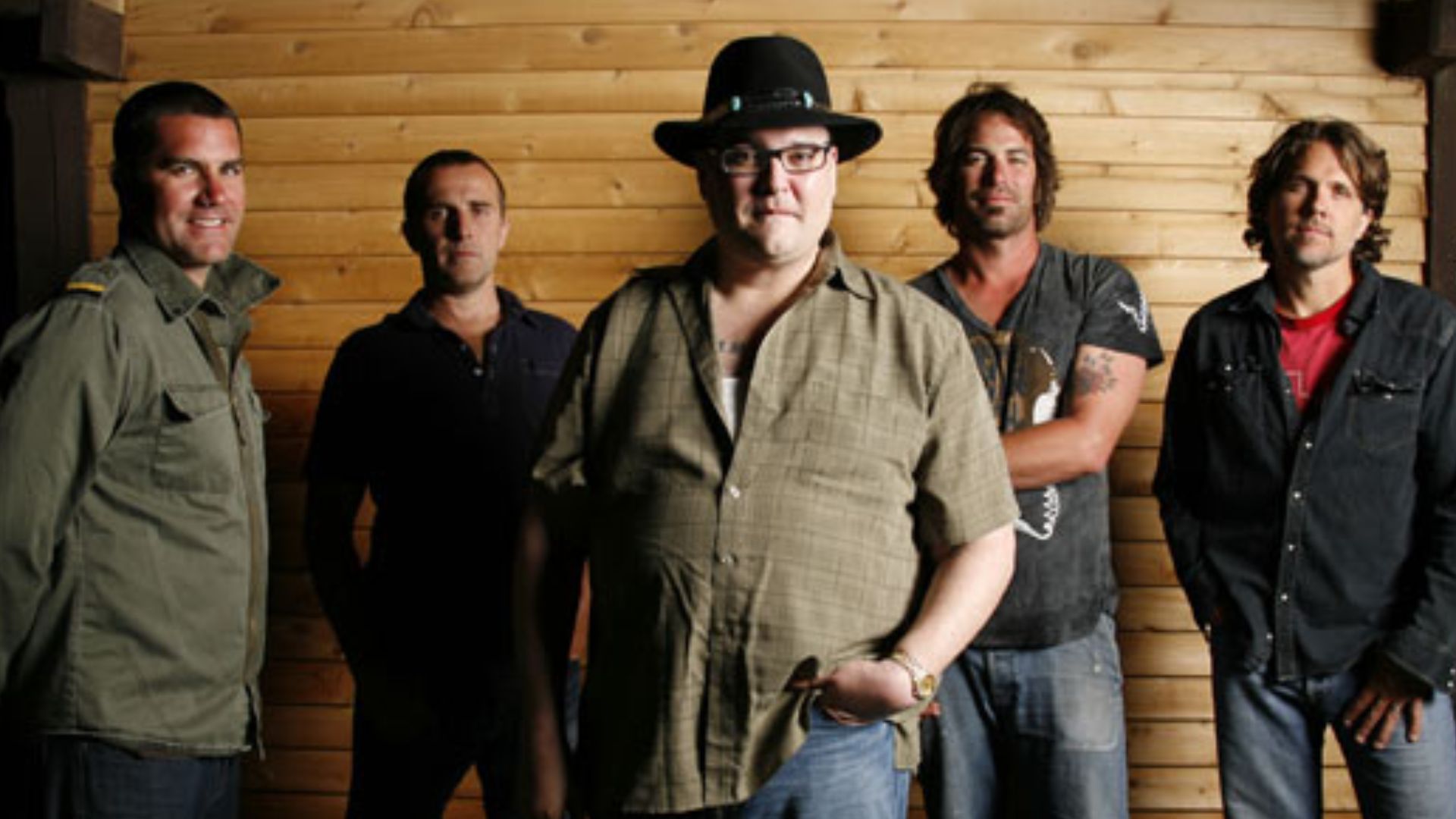File:Blues Traveler Hops & Harvest Festival at PO (9725801509).jpg