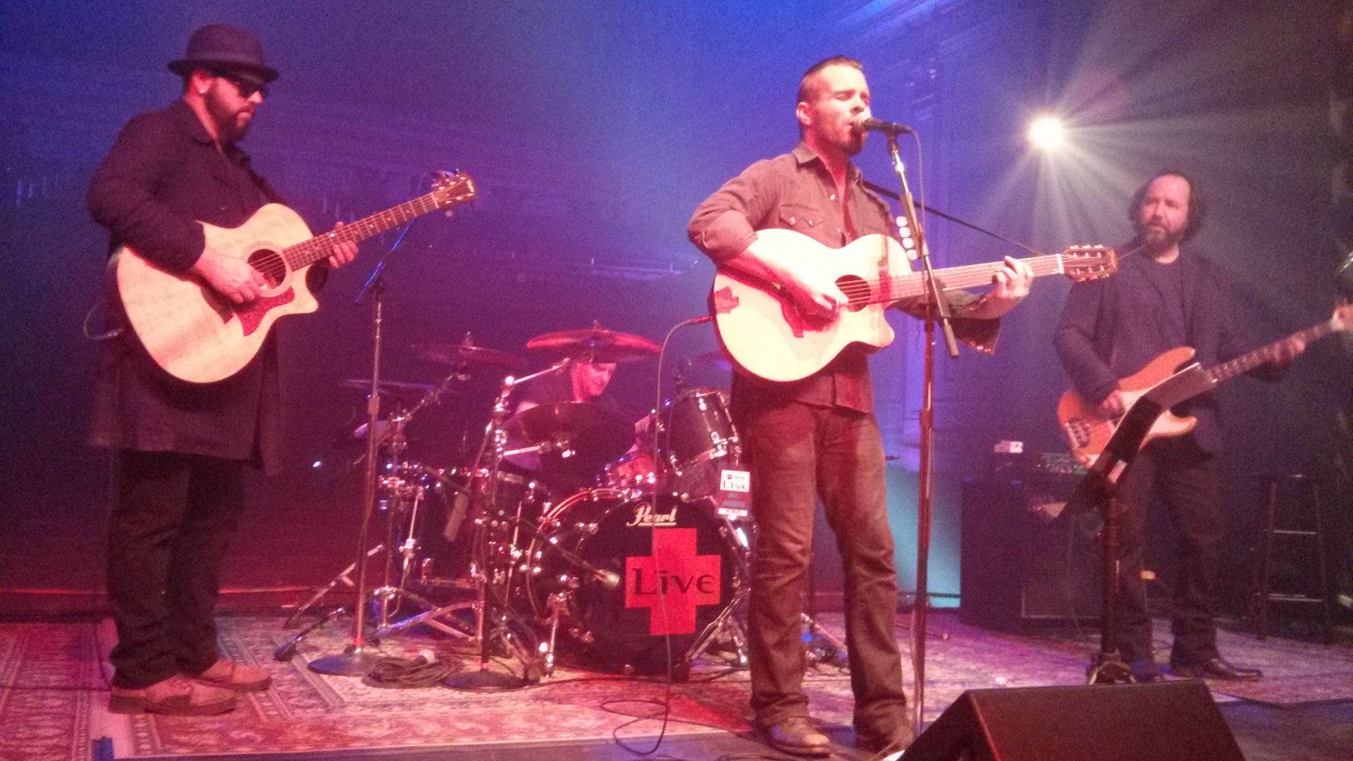 File:LIVE (band).jpg