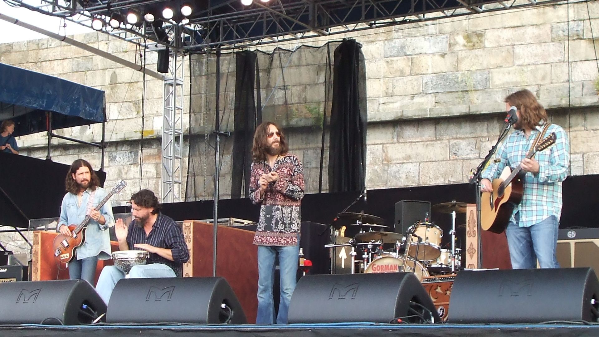 File:Black crowes-Newport.jpg