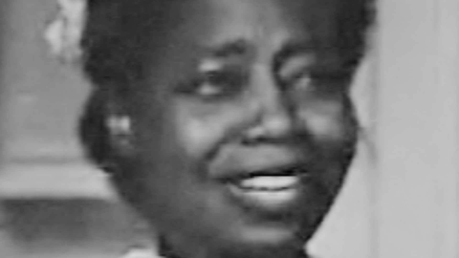 File:Butterfly McQueen in Affectionately Yours trailer.jpg