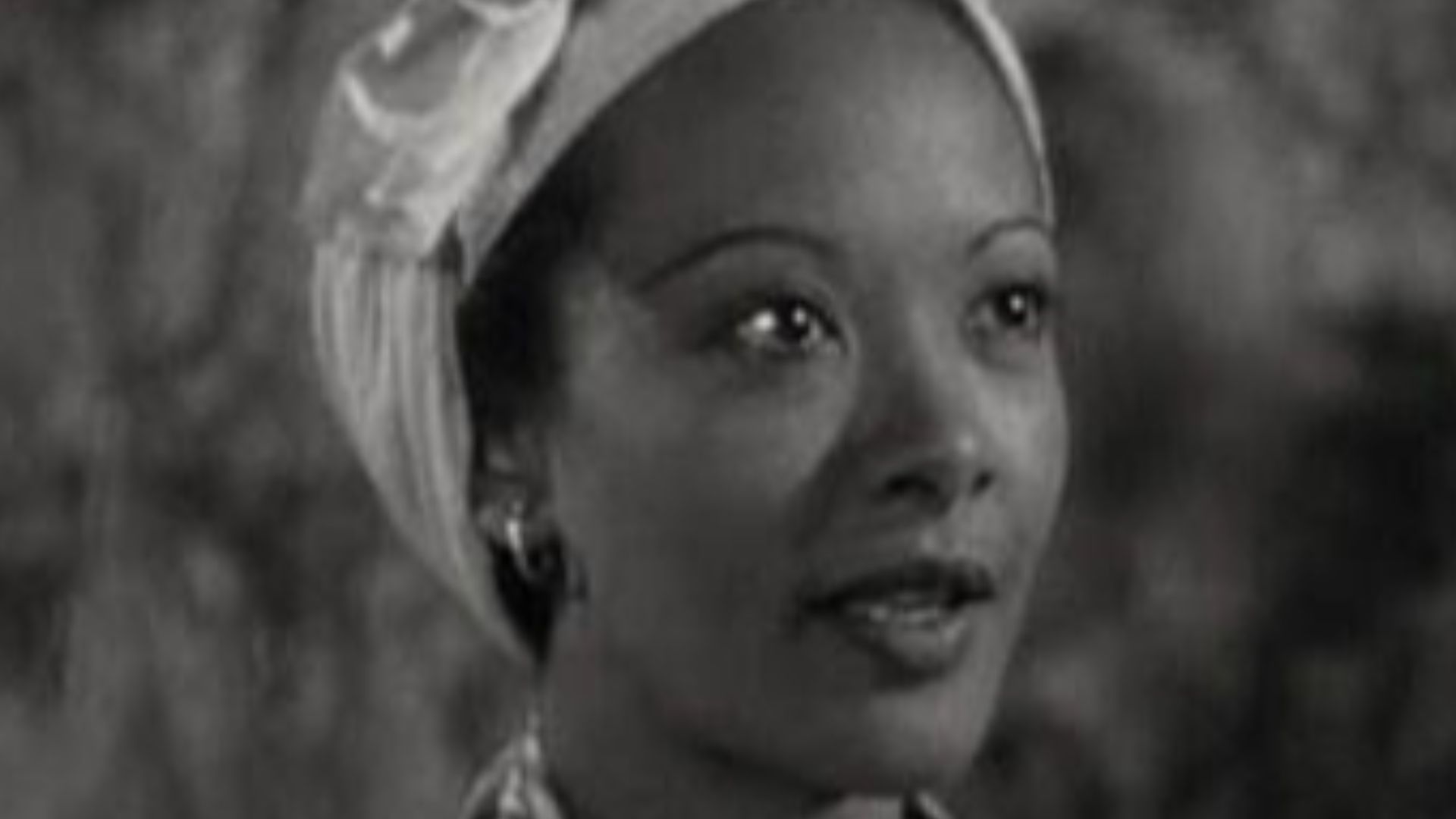 File:Theresa Harris in I Walked with a Zombie trailer.jpg