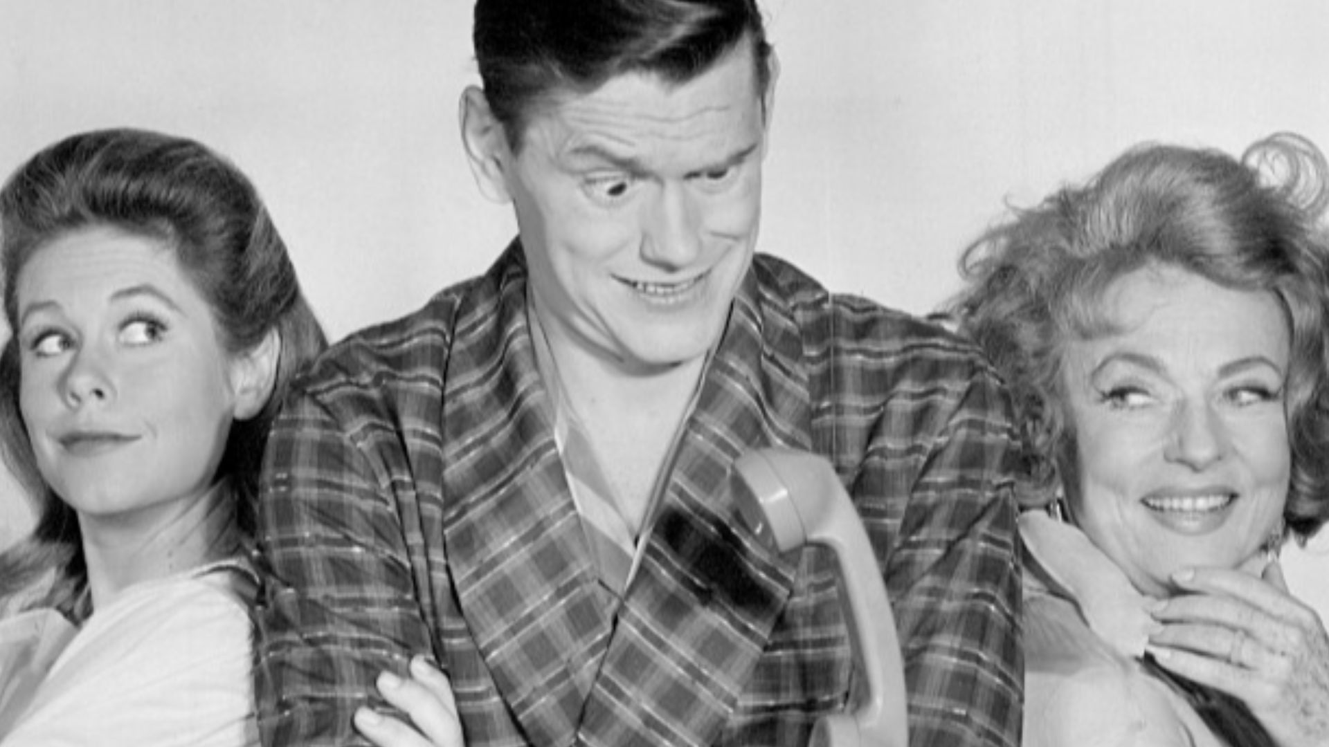 File:Bewitched cast 1964.jpg