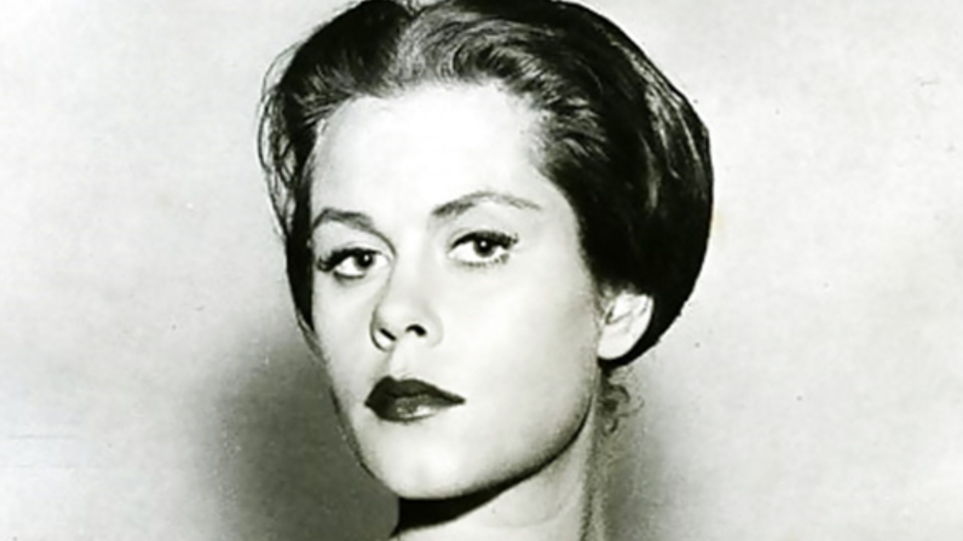 File:Elizabeth Montgomery - Press Photo (1960).png