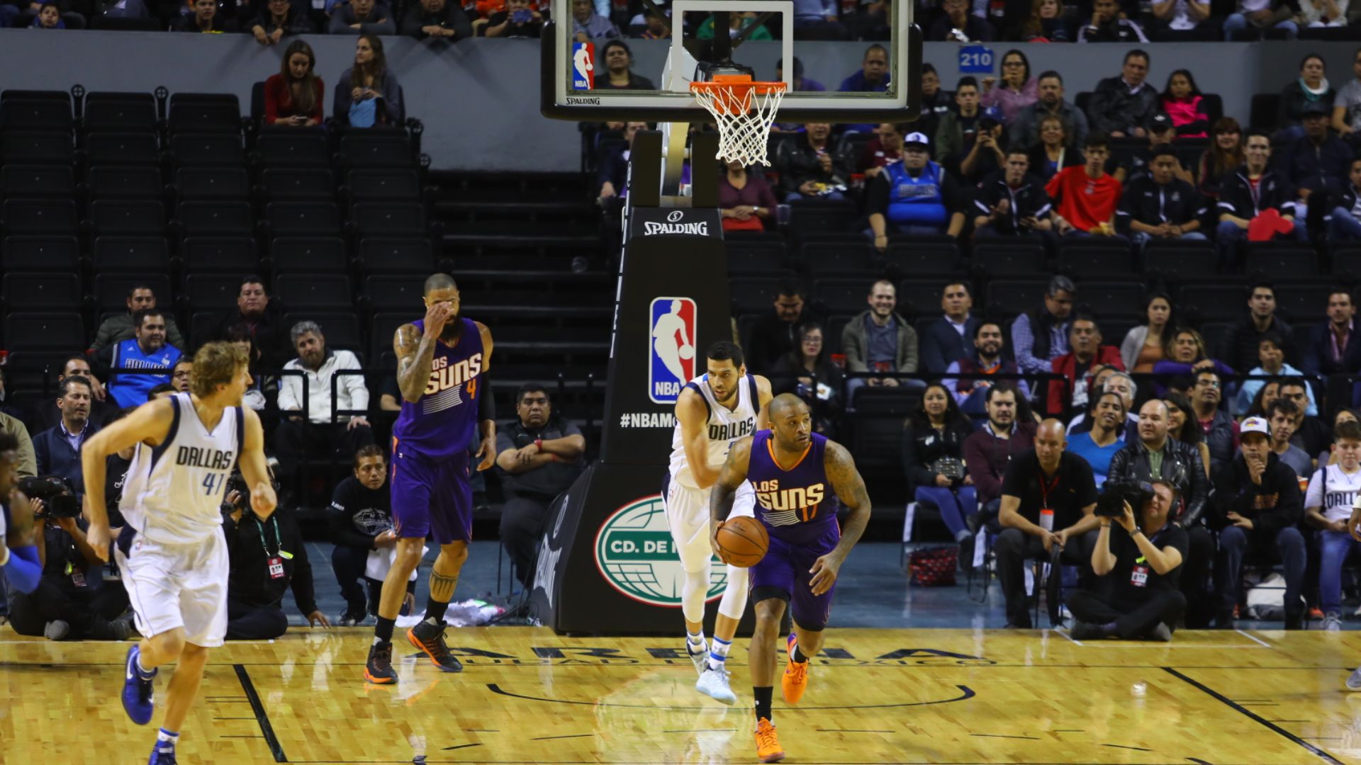 File:Partido NBA -i---i- (31910570250).jpg