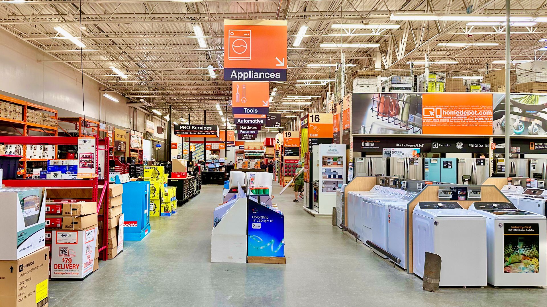 File:The appliances section of a Home Depot store in Blairsville, Ga.jpg