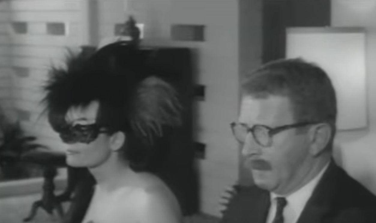 "The Wild Wild World Of Batwoman" (Cont.)