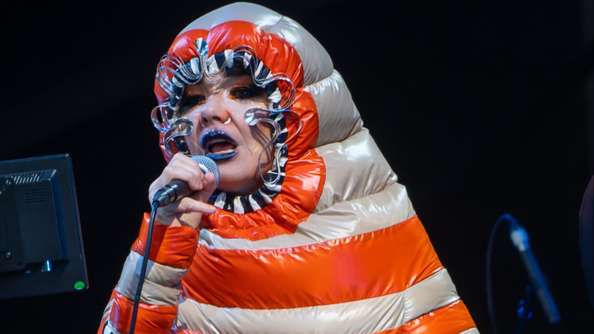 File:Björk Bluedot Festival 3 (cropped).jpg