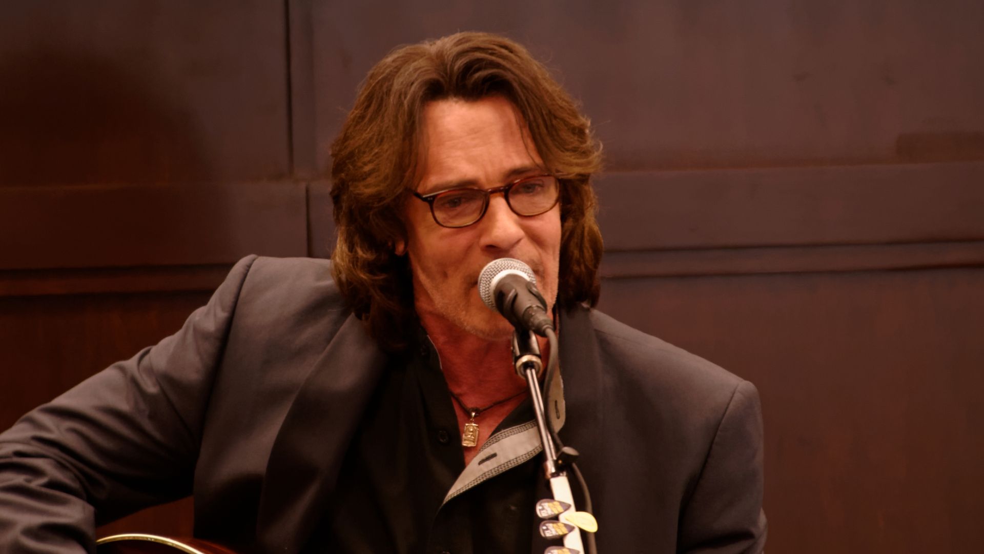 File:Rick Springfield 5-09-2014 -3 (14169906173).jpg