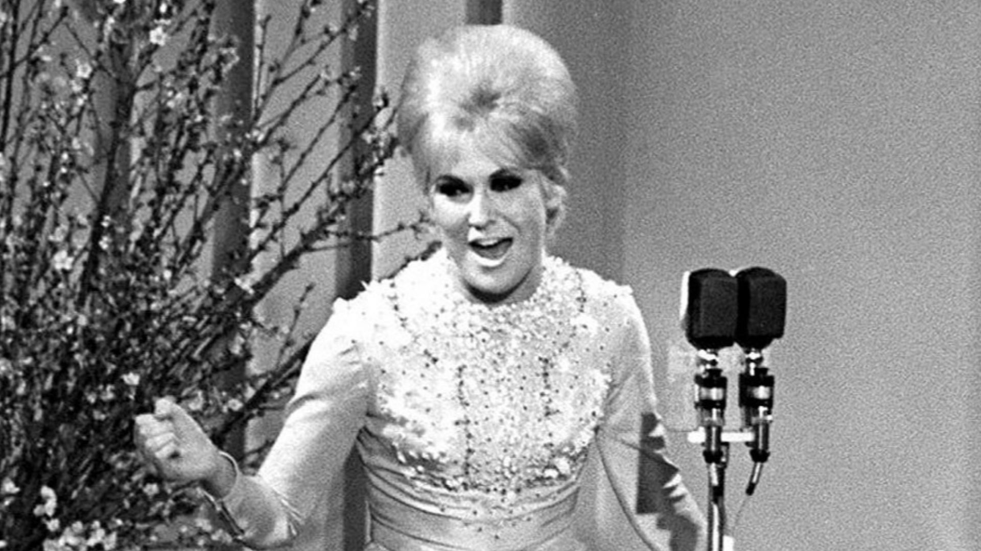 File:Dusty Springfield Sanremo 1965.jpg