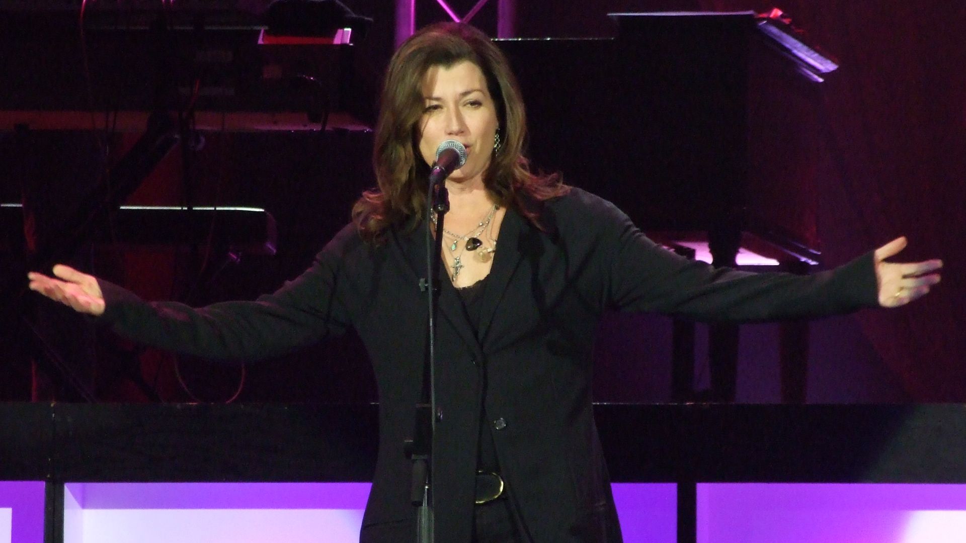 File:Amy Grant - West Wendover, Nevada.jpg