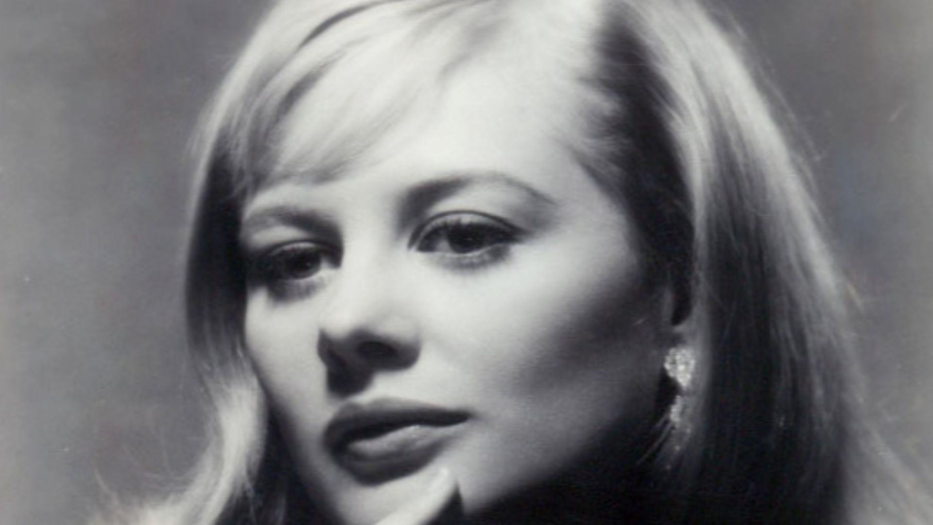 File:Shirley Knight 1960s.JPG