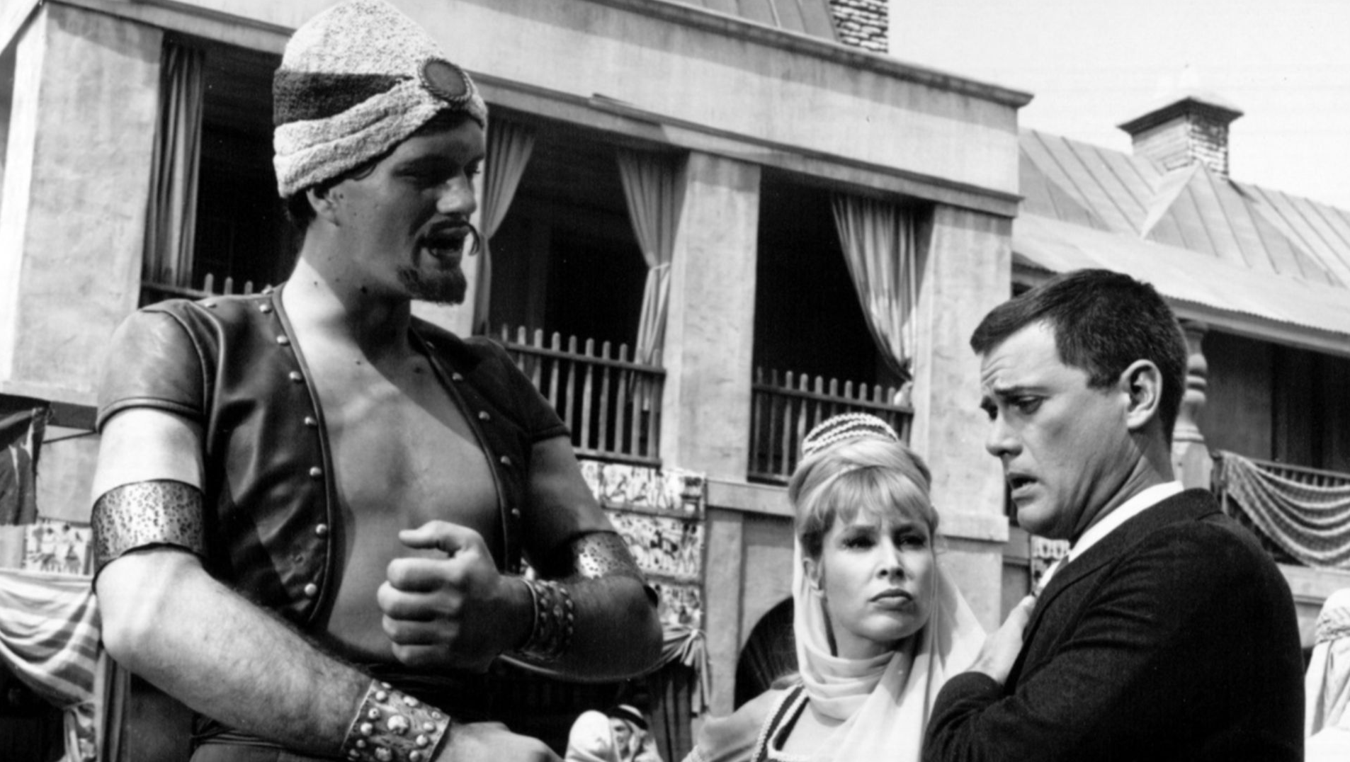 File:Barbara Eden Larry Hagman I Dream of Jeannie 1965.jpg