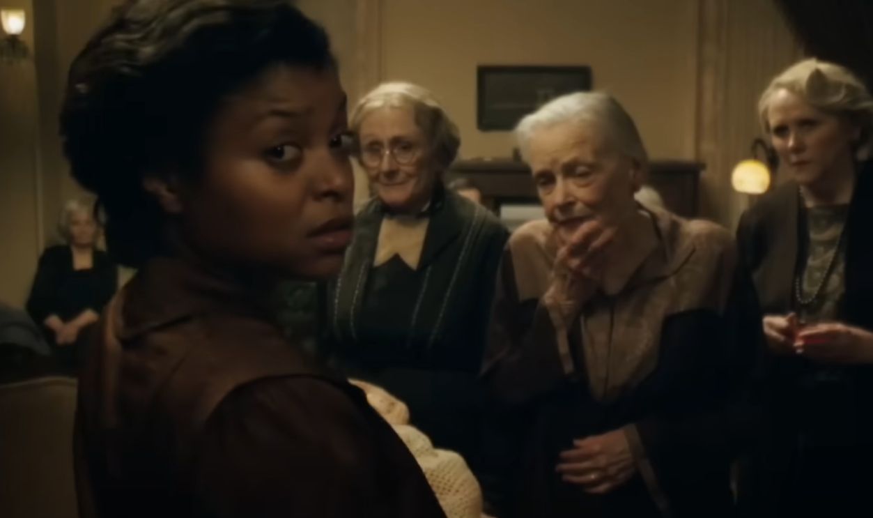 Taraji P. Henson Vs. Brad Pitt – Benjamin Button