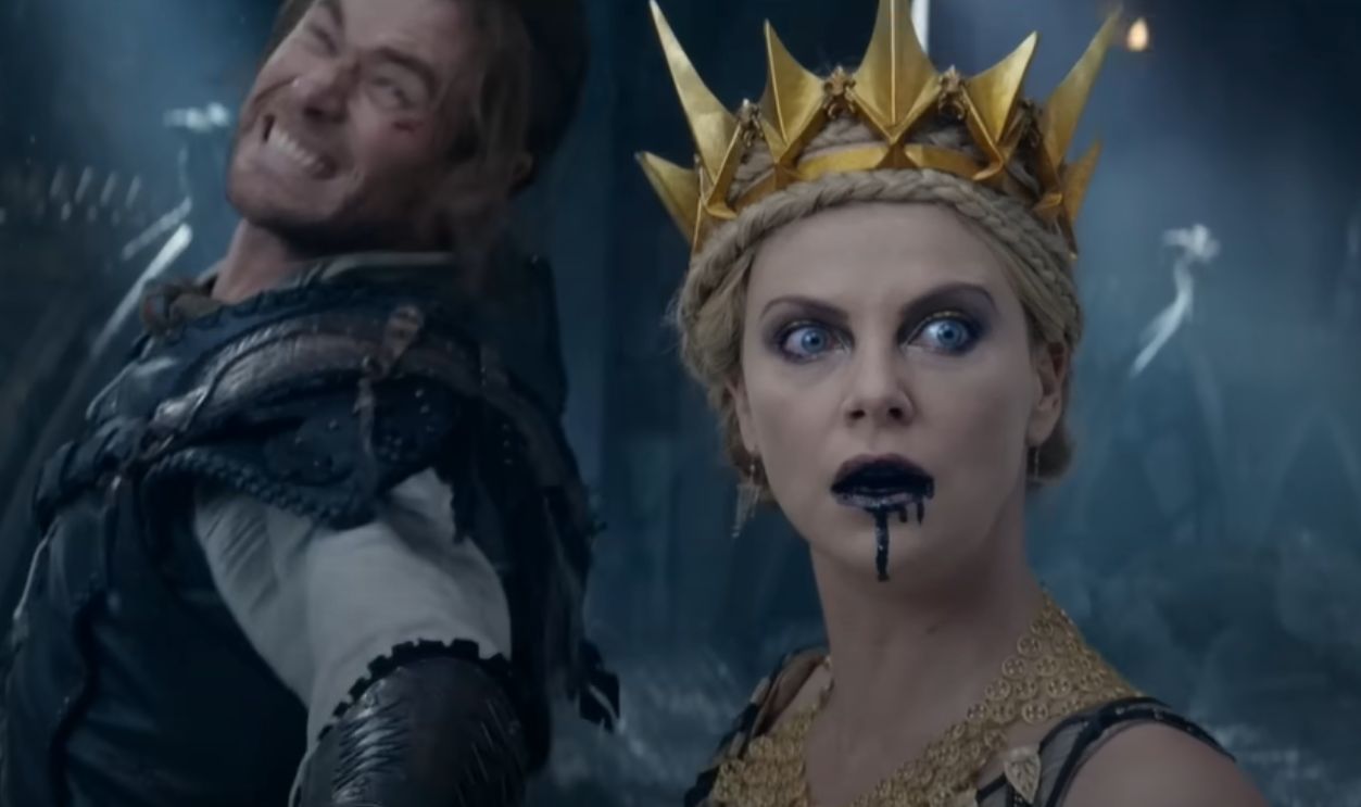 Charlize Theron Vs. Chris Hemsworth – The Huntsman: Winter’s War