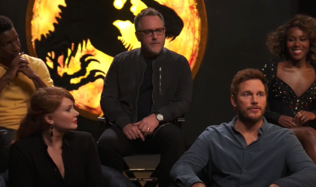 Bryce Dallas Howard Vs. Chris Pratt – Jurassic World