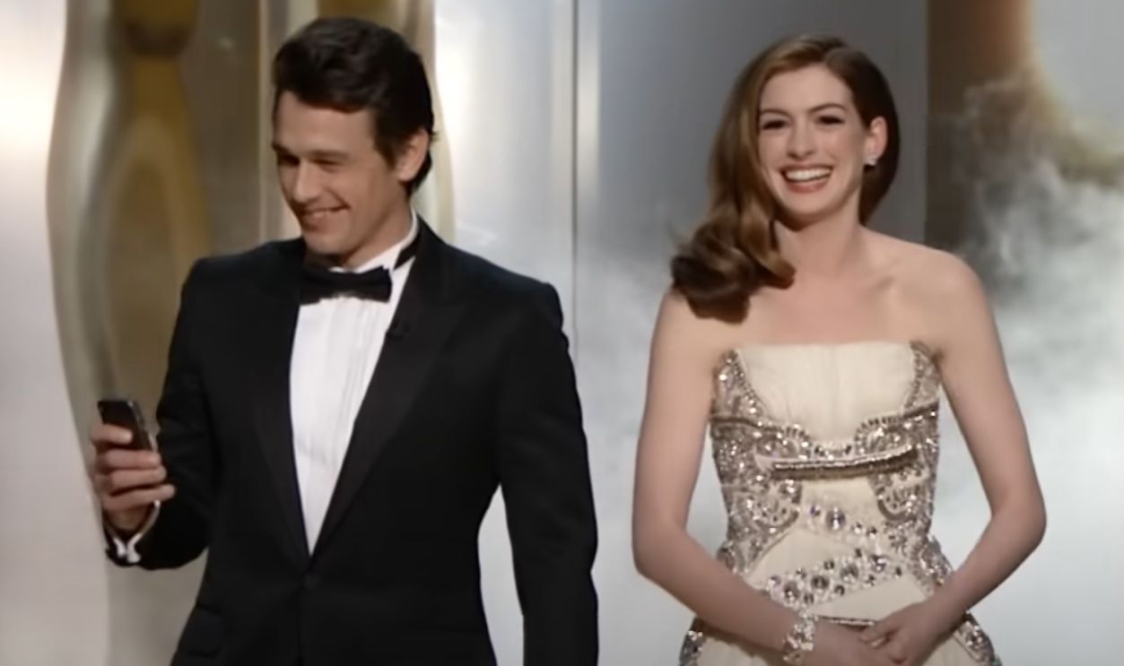 Anne Hathaway Vs. James Franco – 2011 Oscars Host Gig