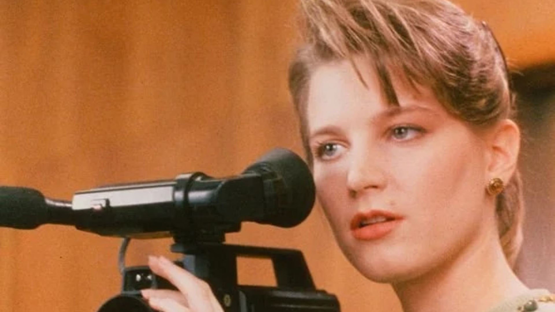 File:Bridget Fonda - You Can't Hurry Love (1988).jpg