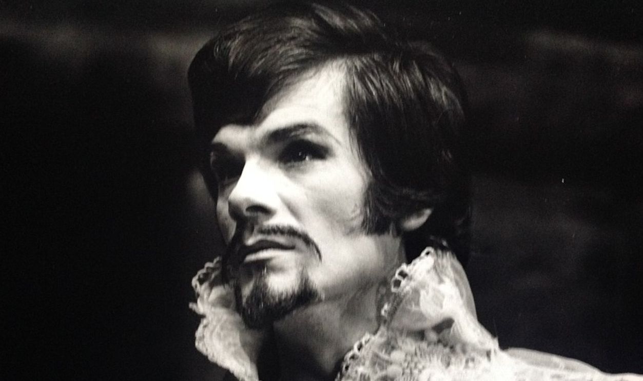 Frank Barrie (1936–2025)