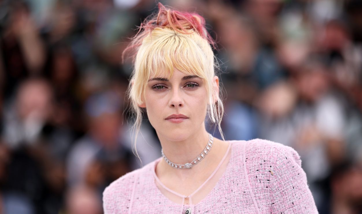 Kristen Stewart poses during 