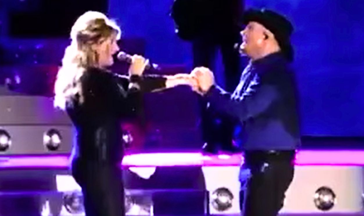 Garth Brooks & Trisha Yearwood “In Another’s Eyes”
