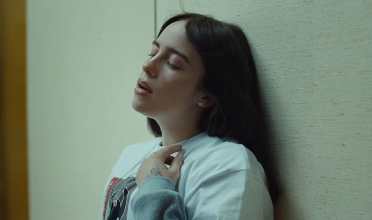 "Birds Of A Feather" Billie Eilish