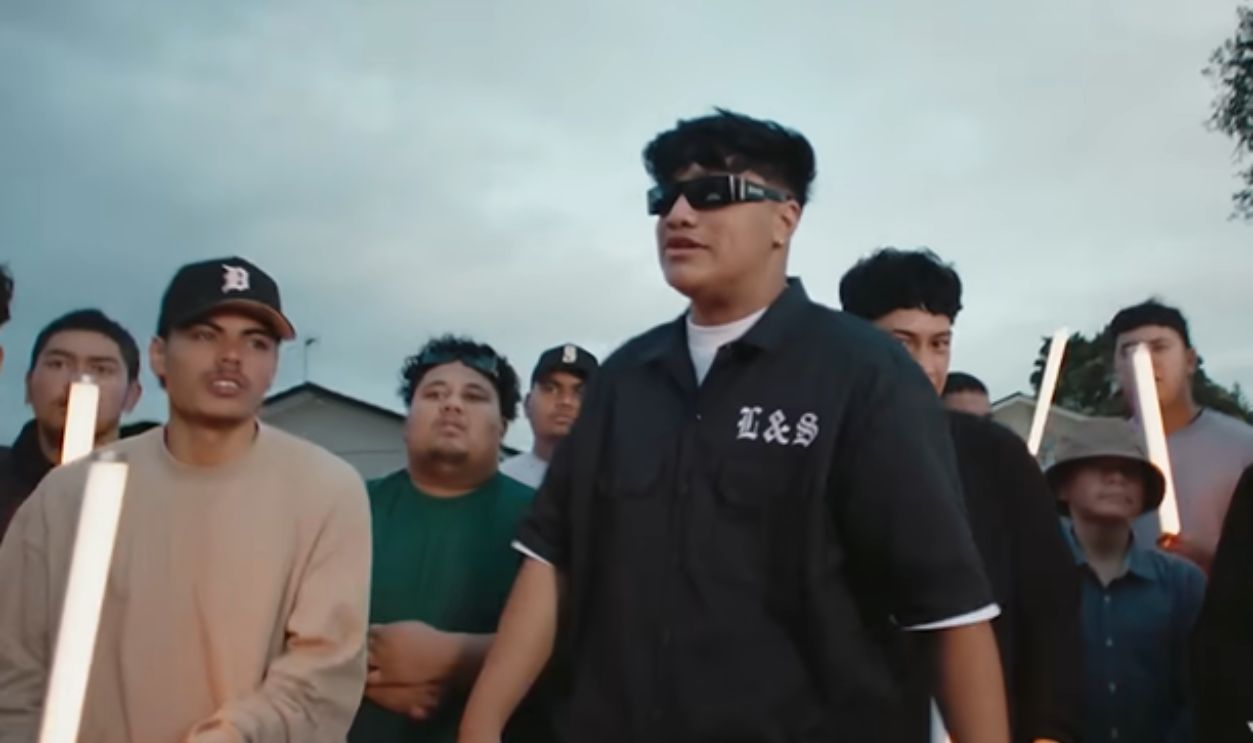 "Laxed (Siren Beat)" Jawsh 685 & Jason Derulo