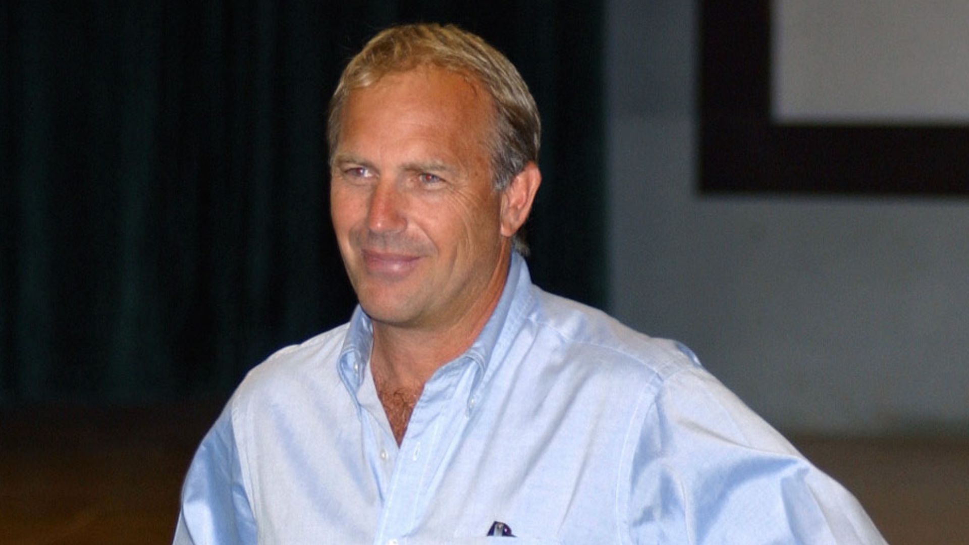 File:Kevin Costner DF-SD-05-08959.jpg