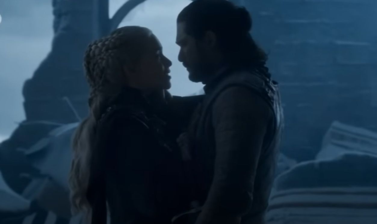 Jon Snow Kills Daenerys In Game Of Thrones