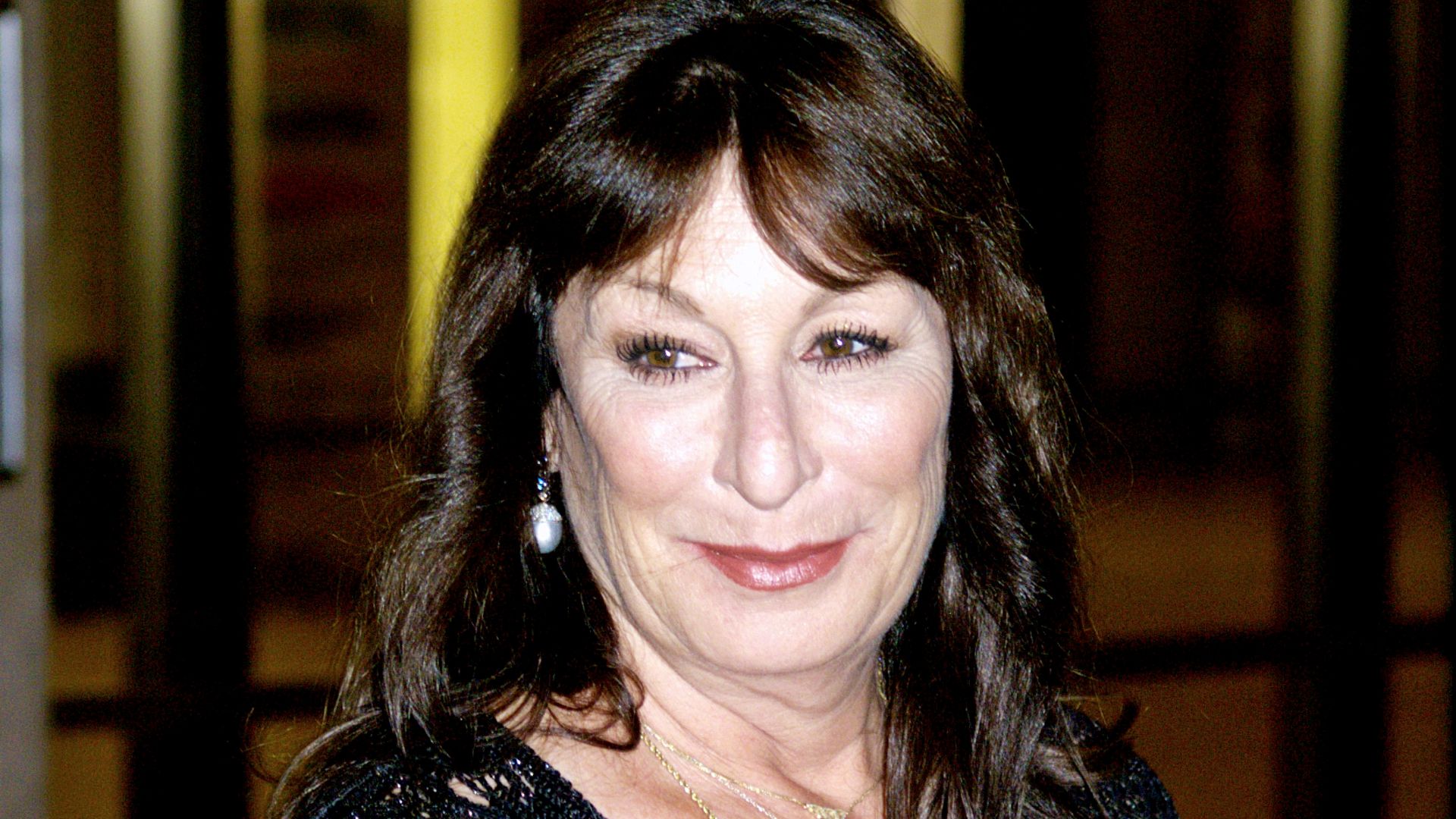 File:Anjelica Huston Met Opera 2010 Shankbone.jpg