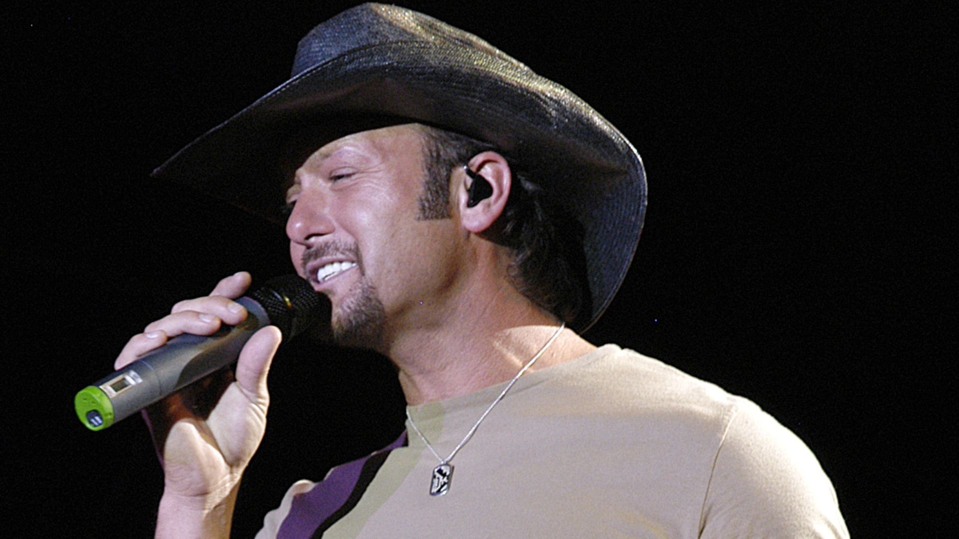 File:Tim McGraw.jpg