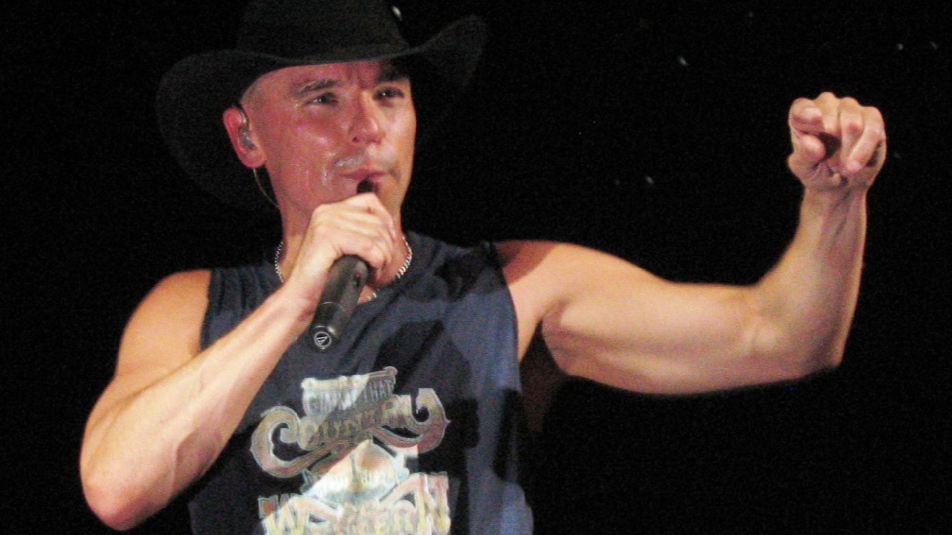 File:Kenny Chesney 20070830.jpg