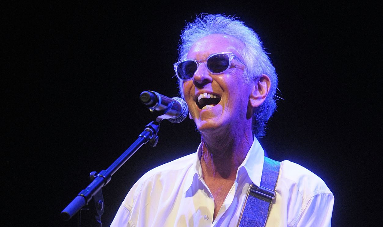 Elliot Lurie of Looking Glass performs at Rock The Yacht 2019 at Mayo Center Performing Arts on August 20, 2019 in Morristown, New Jersey. 