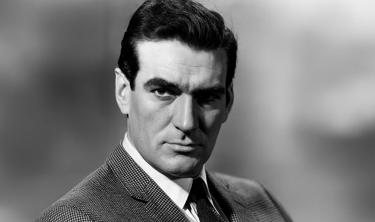 Rod Taylor (Gordon Cahill)