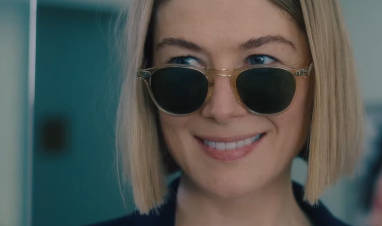  Screenshot from I Care a Lot (2020)