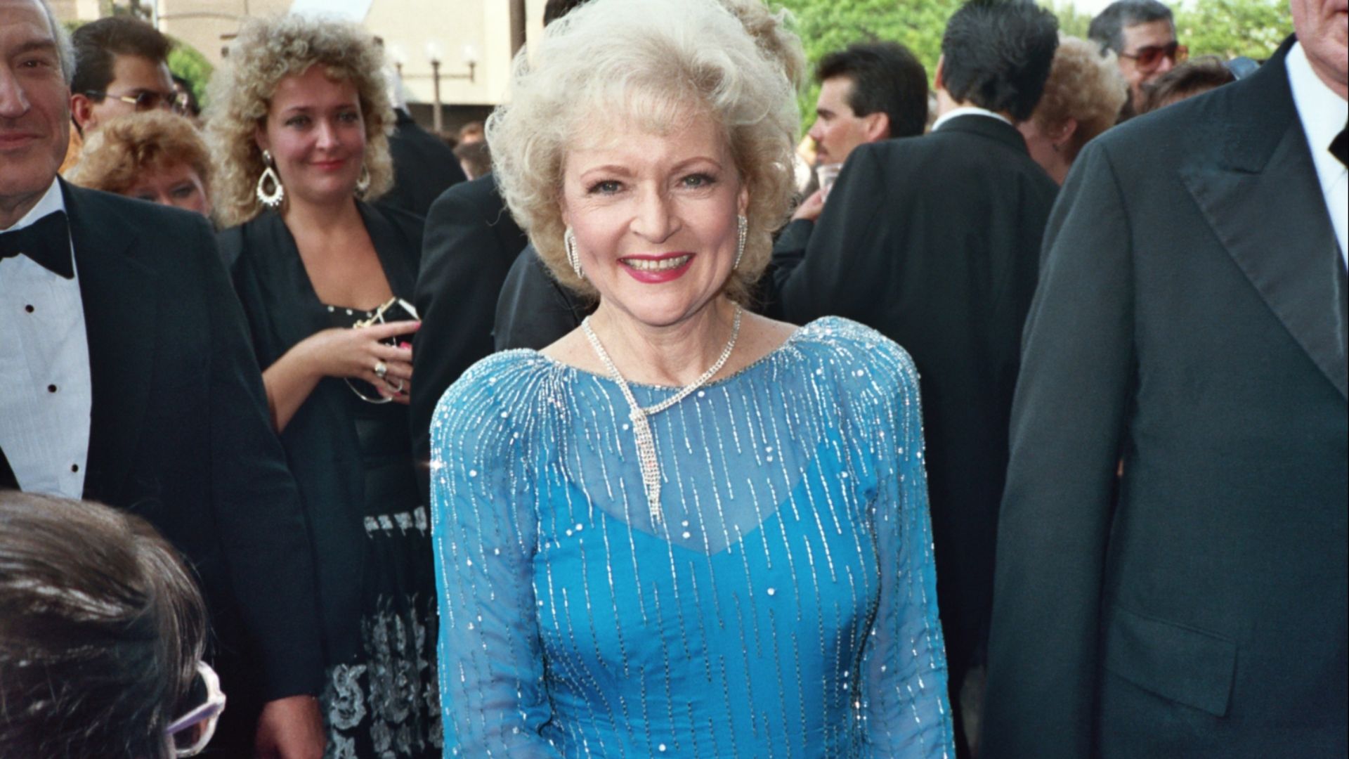 File:Betty White 1988 Emmy Awards.jpg