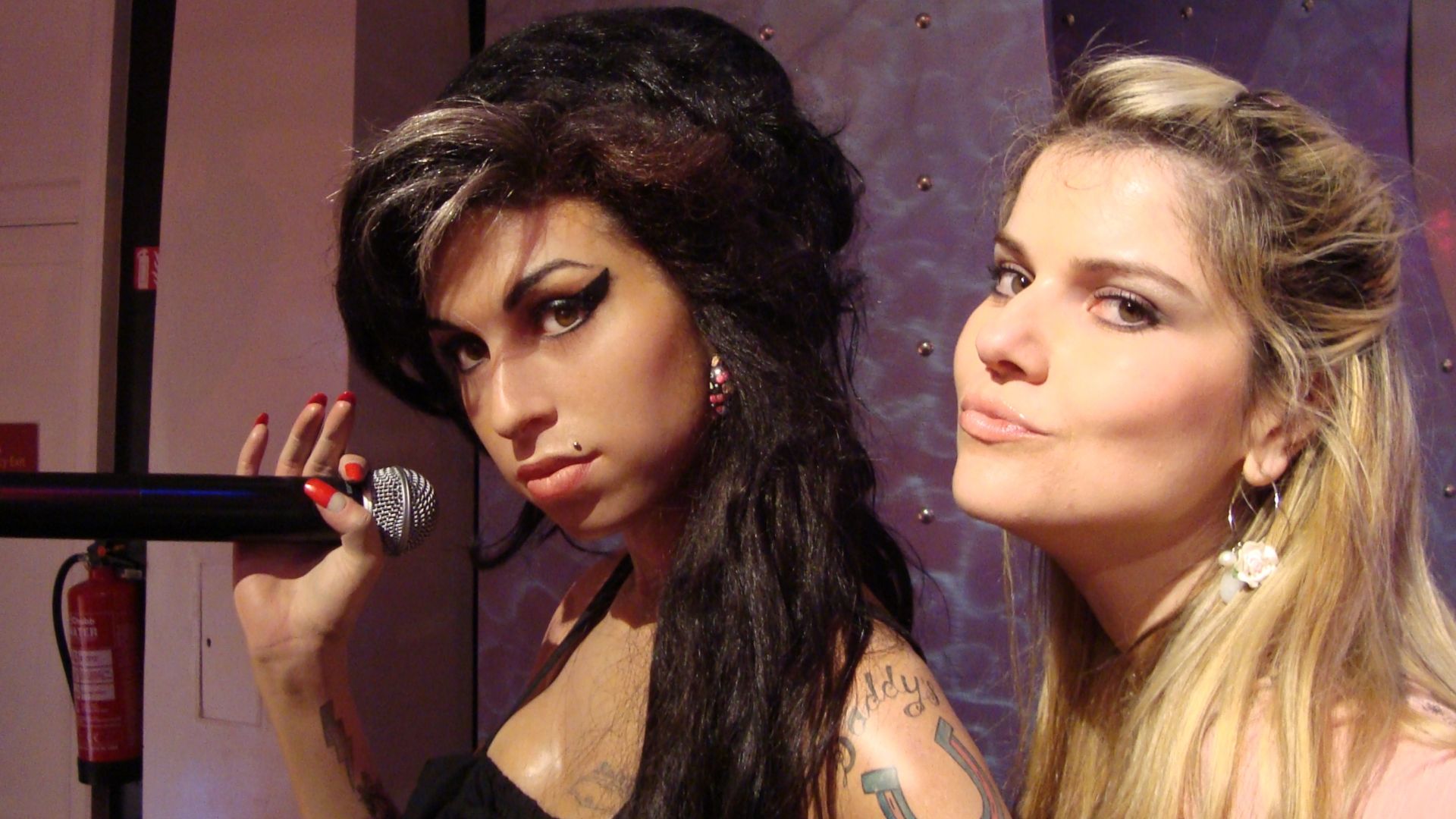 File:Amy Winehouse wax sculpture.jpg