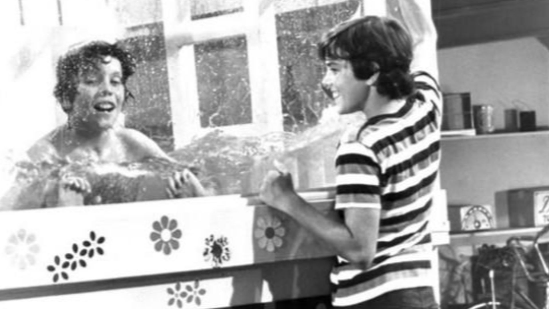 File:Mike Lookinland Christopher Knight Brady Bunch 1971.JPG